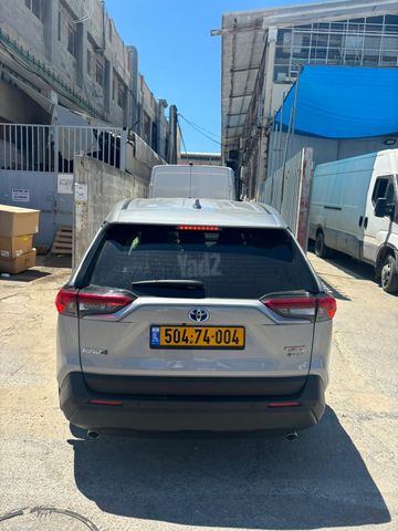 טויוטה RAV4