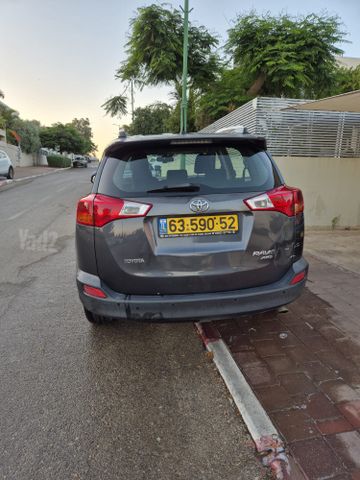טויוטה RAV4