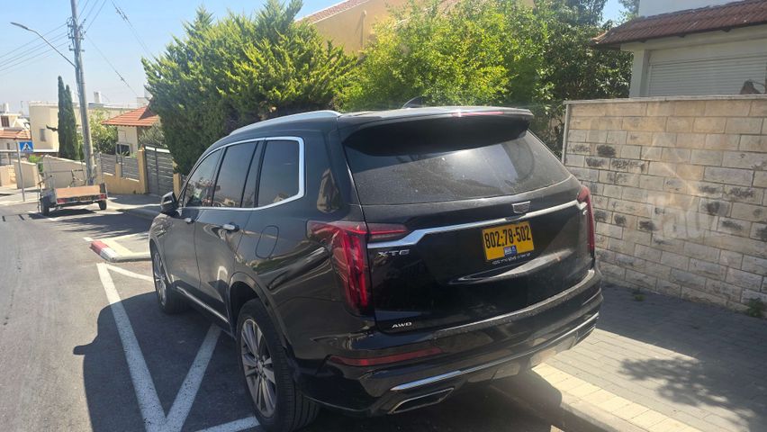 קאדילק XT6