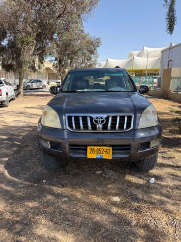 טויוטה לנד קרוזר