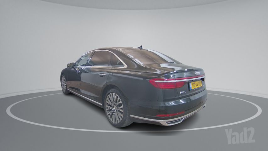 אאודי A8