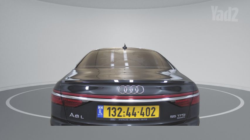 אאודי A8