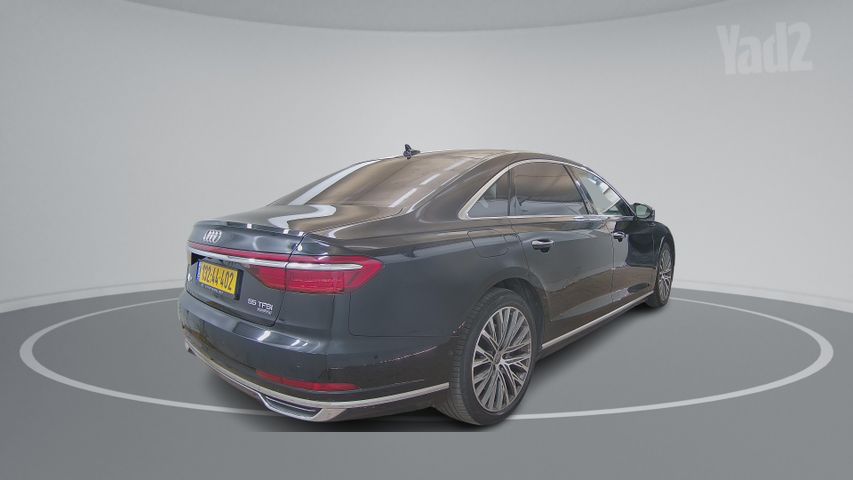 אאודי A8