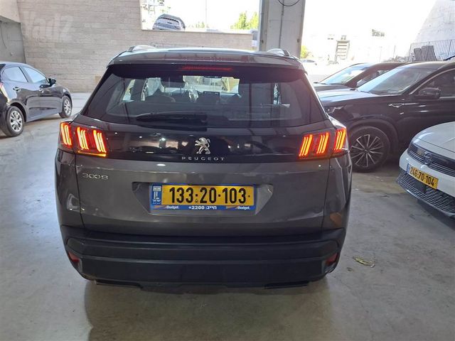 פיג'ו 3008