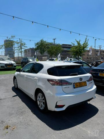 לקסוס CT
