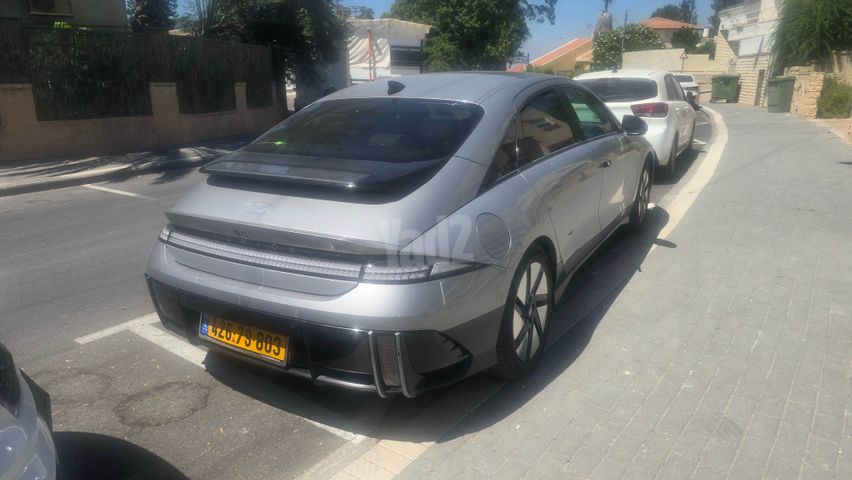 יונדאי איוניק 6
