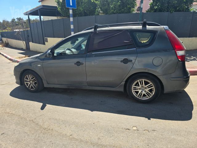 יונדאי i30