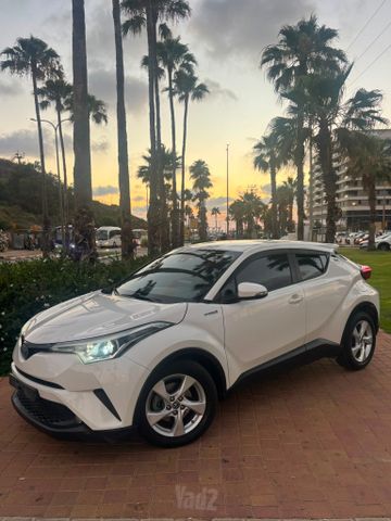 מודעת רכב טויוטה C-HR