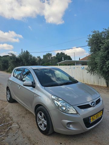 יונדאי i20