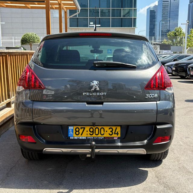 פיג'ו 3008