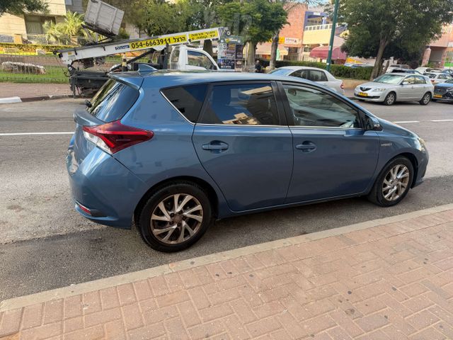 טויוטה אוריס