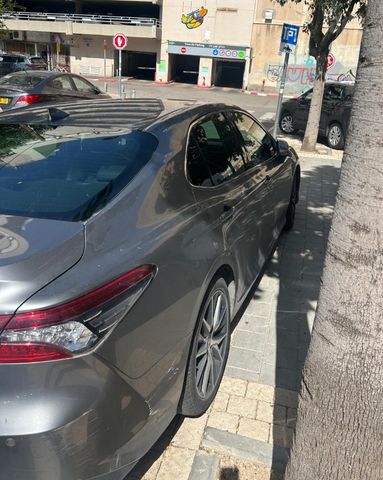 טויוטה קאמרי