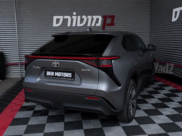 טויוטה bZ4X