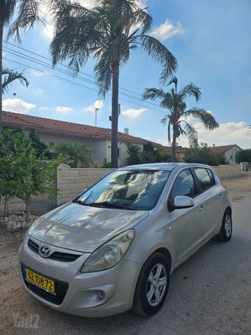 יונדאי i20