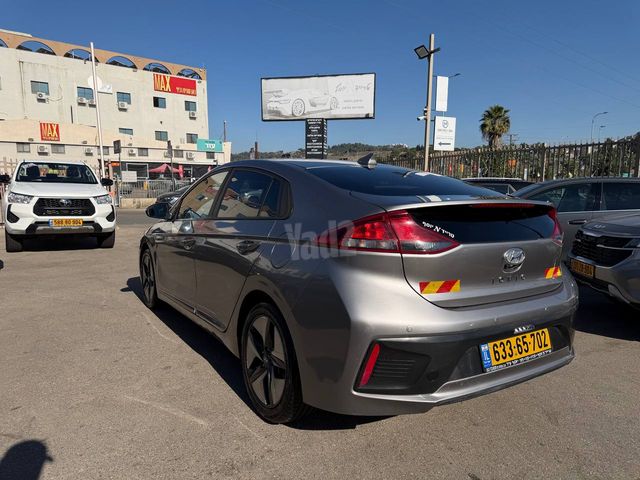 יונדאי איוניק