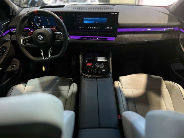 ב מ וו M5
