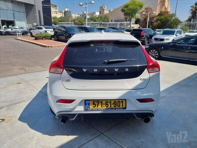 מודעת רכב וולוו V40 2