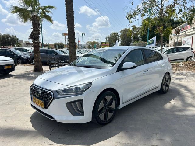 יונדאי איוניק