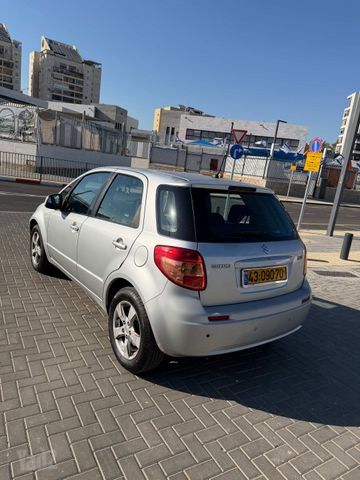 סוזוקי SX4