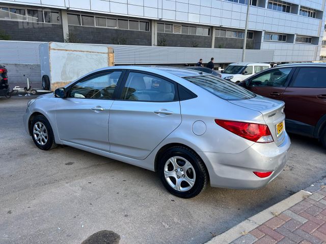 יונדאי אקסנט i25