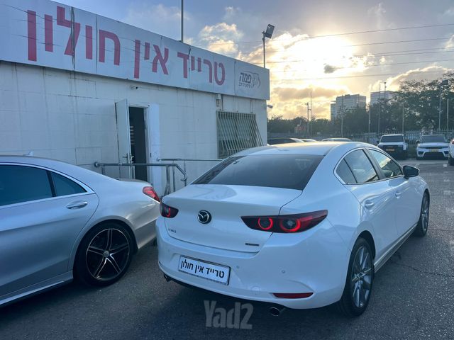 מודעת רכב מאזדה 3 1