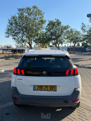 פיג'ו 5008