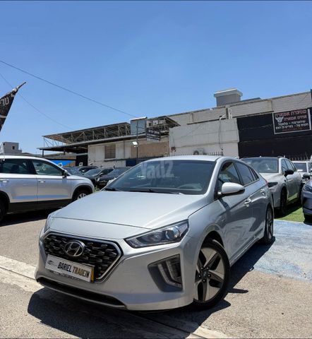 יונדאי איוניק