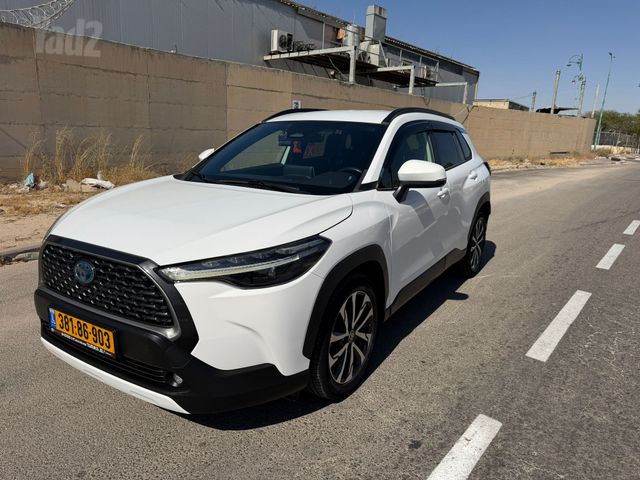טויוטה קורולה קרוס