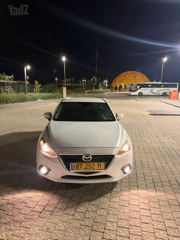מאזדה 3