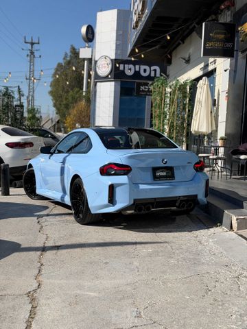 ב מ וו M2