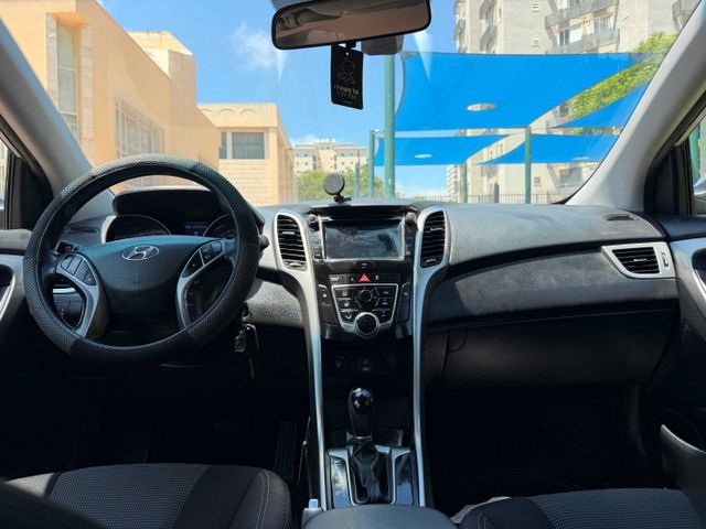 יונדאי i30