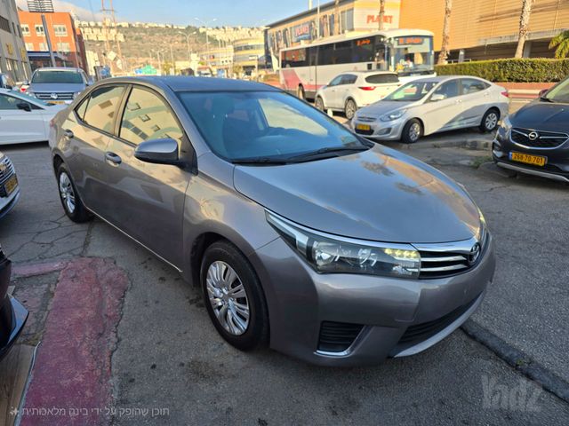 טויוטה קורולה