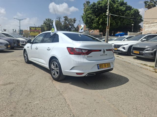 רנו מגאן