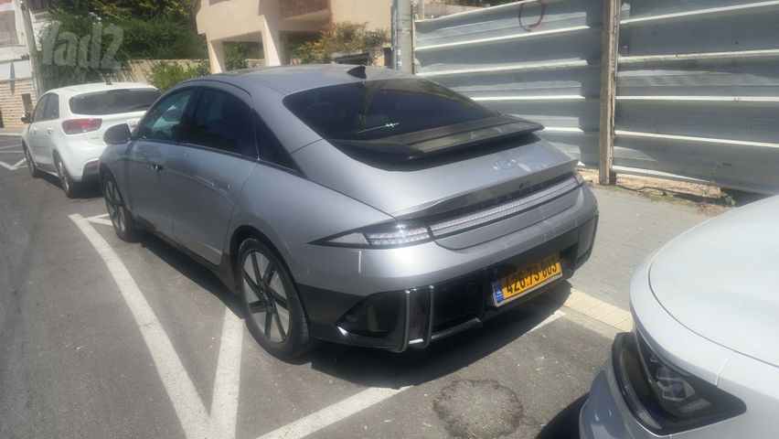 יונדאי איוניק 6
