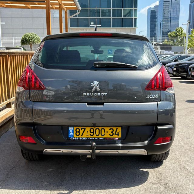 פיג'ו 3008