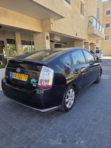 טויוטה פריוס