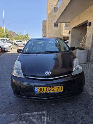 טויוטה פריוס