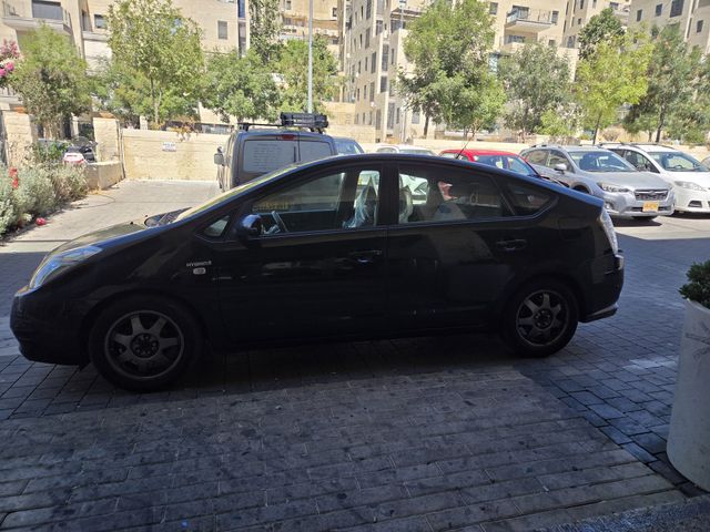 טויוטה פריוס