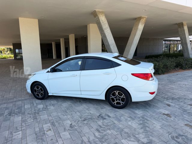 יונדאי אקסנט i25