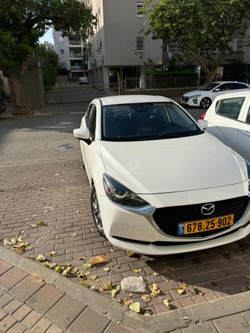 מודעת רכב מאזדה 2