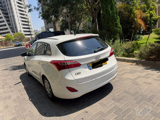 יונדאי i30