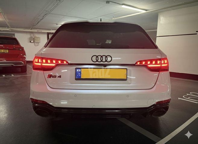 אאודי RS 4