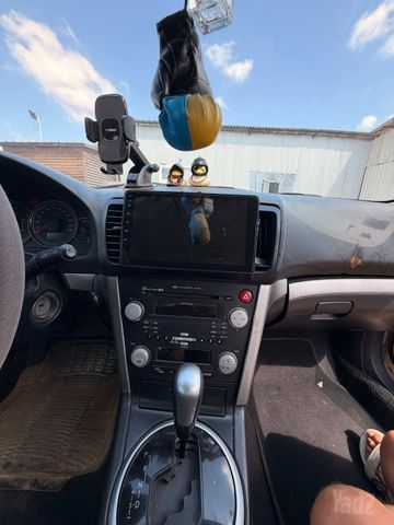 סובארו B4/לגאסי