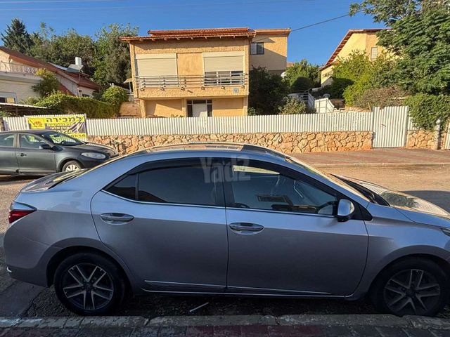 טויוטה קורולה