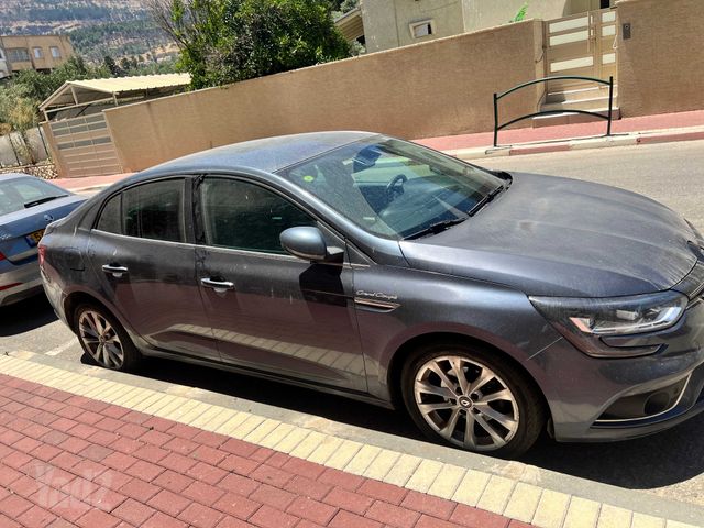 רנו מגאן