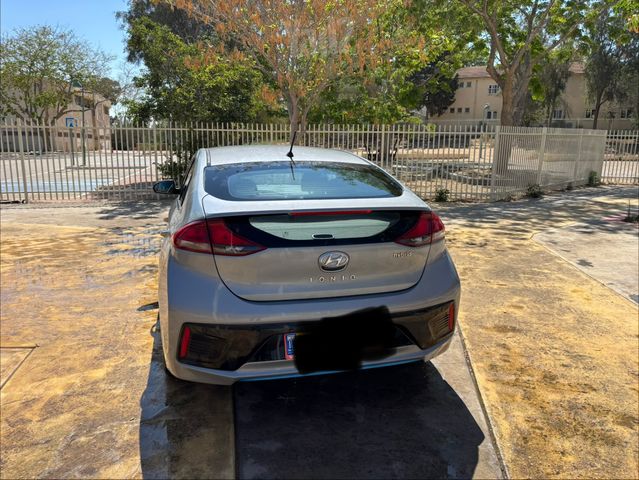 יונדאי איוניק