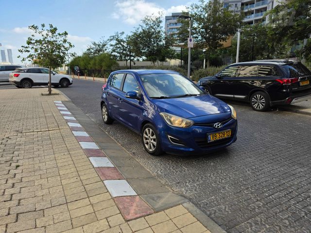 יונדאי i20