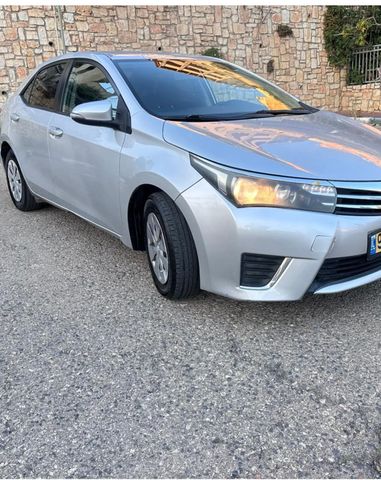 טויוטה קורולה