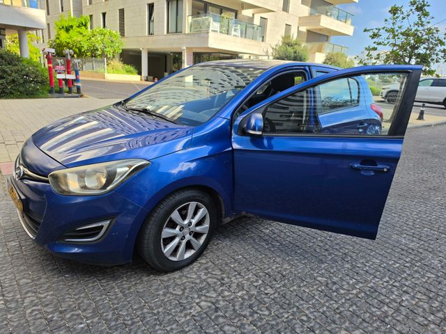 יונדאי i20