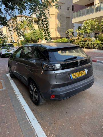 פיג'ו 3008